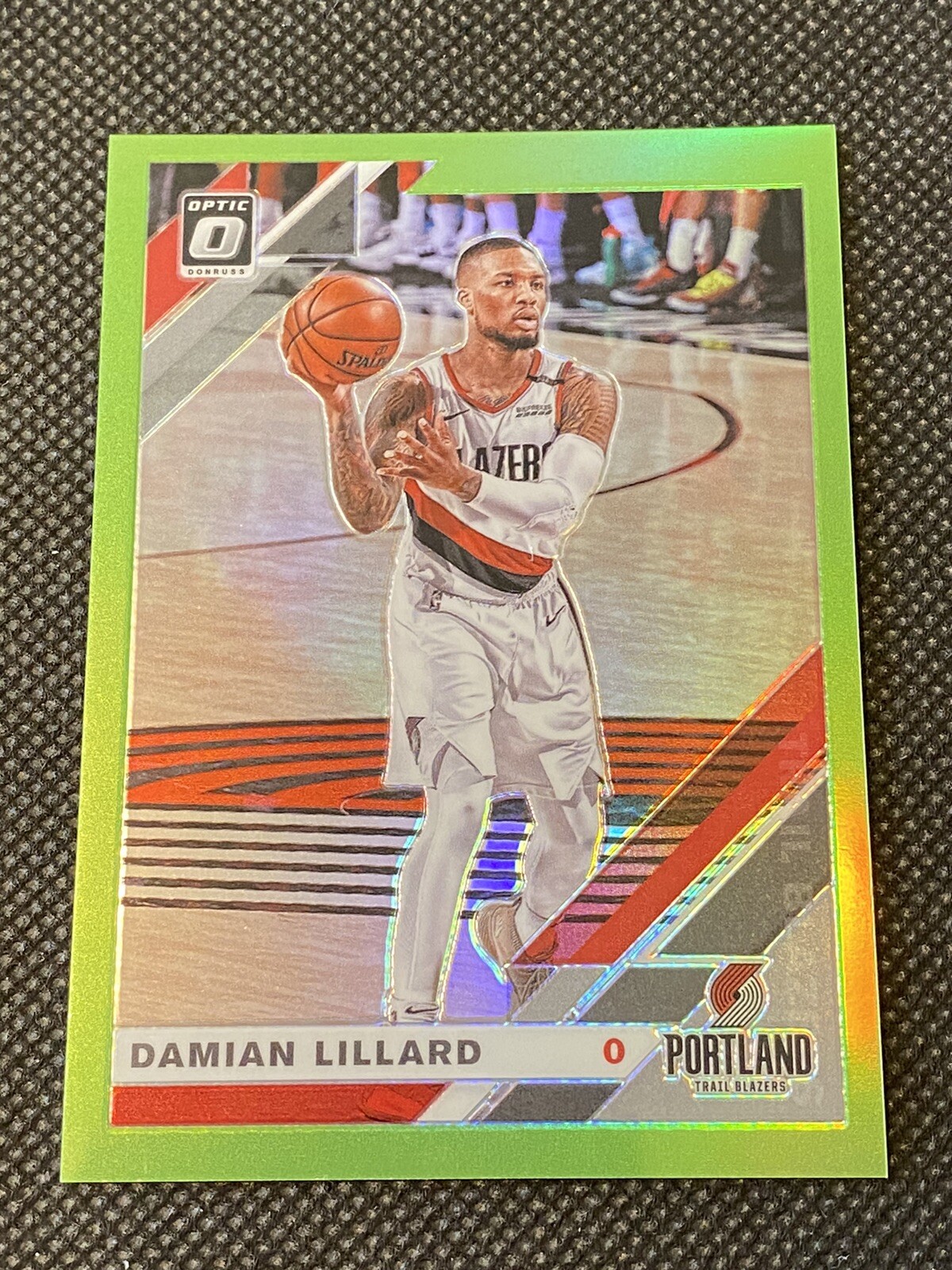 2019-20 Panini Donruss Optic Lime Green Prizm 77/149 Damian Lillard #7