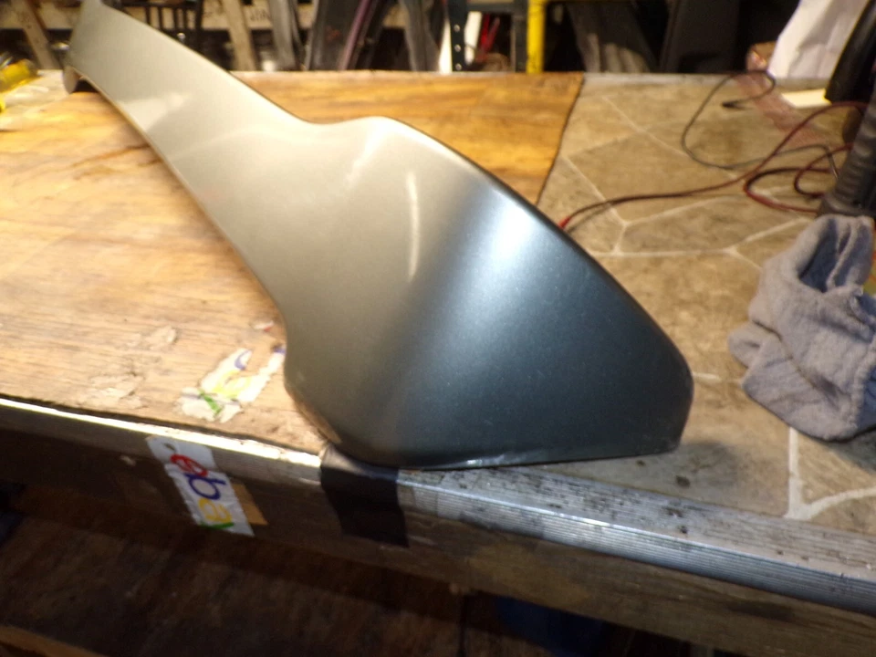 2001-2006 MAZDA TRIBUTE *PEWTER* REAR WING LIFT GATE UPPER SPOILER OEM - Image 3 of 4