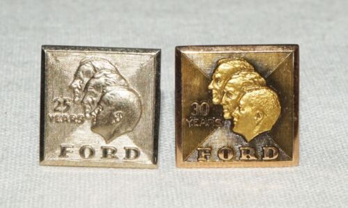 2Pc US 10K Gold Ford Motors 25 Years & 30 Years Pins (AHB) - Afbeelding 1 van 12
