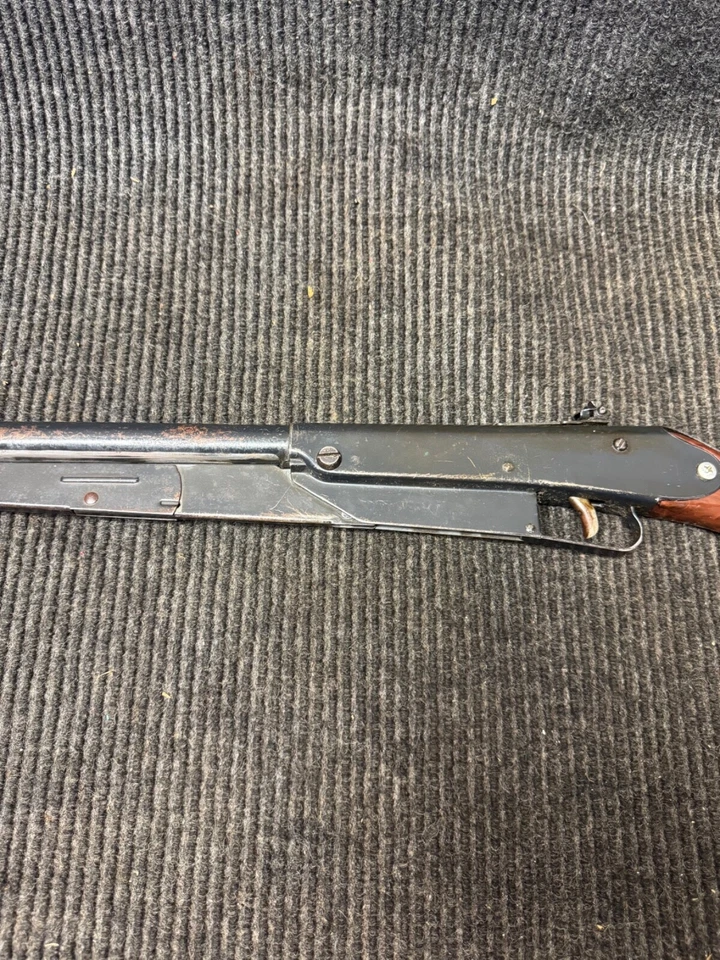 Vintage Daisy Model 25 BB Gun Works!! - Image 4 of 4