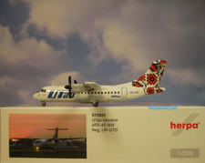 Herpa Wings  1:200  ATR-42-300   UTair Ukraine UR-UTD  572651 Modellairport500
