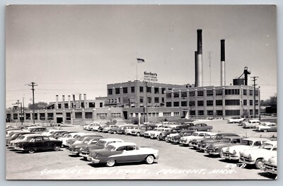 Postcard c1950 Gerber Baby Food Plant Excellent Unposted Fremont Mich. Cars A33