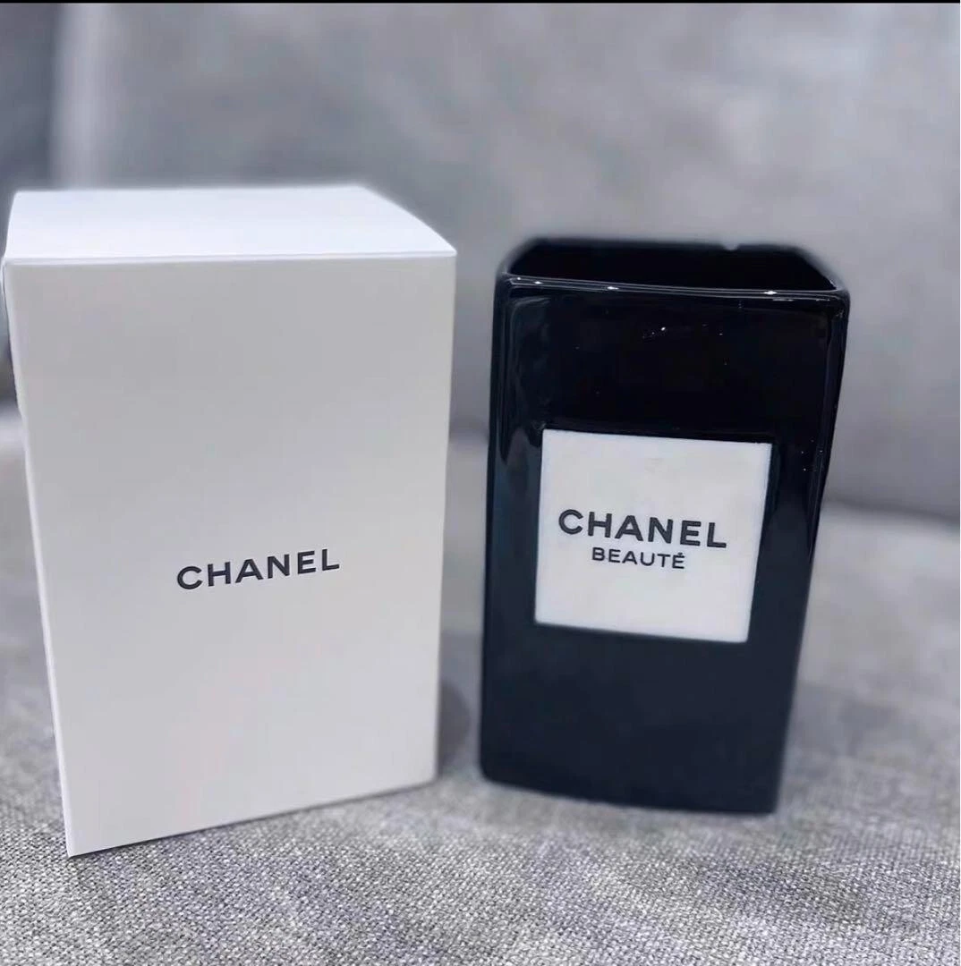 Support de brosse céramique Chanel Beaute noir blanc nouveauté limitée avec boîte 7,5 x 7,5 x 12 cm
