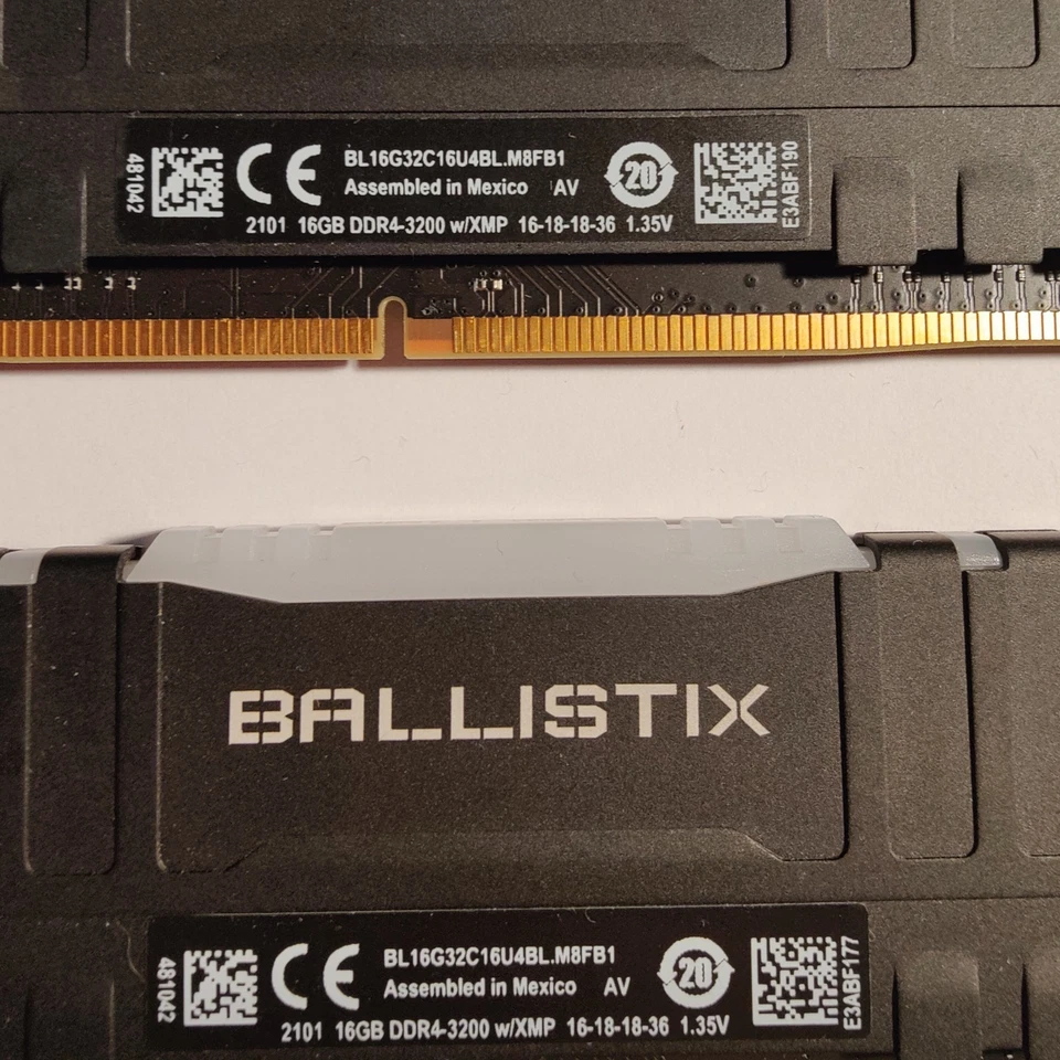 Crucial Ballistix RGB DDR4 RAM | 32GB (2x16GB) | 3200MHz | BL16G32C16U4BL.M8FB1 - Bild 3 von 3