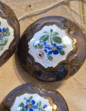 6  Zauberhafte antike Kn&ouml;pfe Bronze florales design - Emaille,  handbemalt