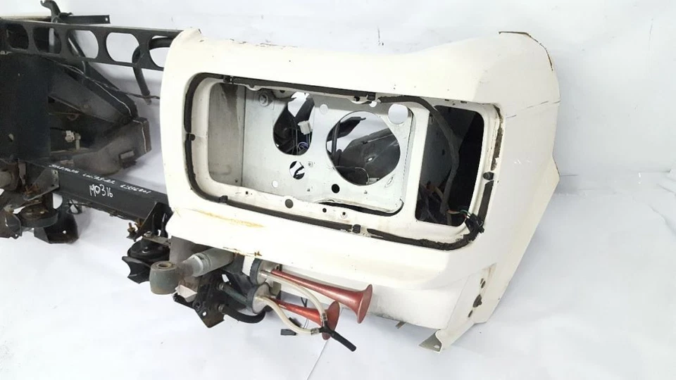 Soporte de núcleo de radiador Spur II 6,8 corte delantero OEM 1991 Rolls Royce Silver Spur Foto 3 de 4