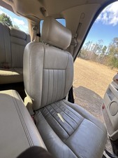 2007 - 17 Ford Expedition Lincoln Navigator Second Row Middle Jump Seat Beige Oe