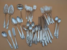 Vtg Tudor Plate Oneida Community Queen Bess II Silver Plate Flatware - 62 Pieces