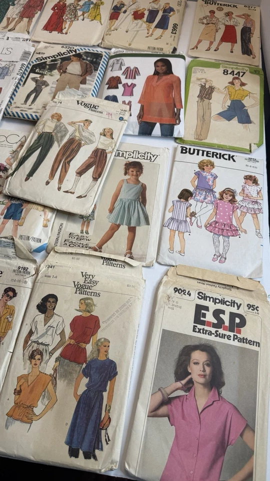 Lote de patrones de costura vintage Vogue McCall’s Simplicity Butterick años 80-90 Foto 4 de 4