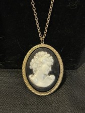 Vintage Gold Tone Frame Cameo Pendant Necklace with 24 Chain White On Black