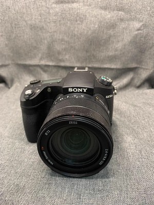 Sony Cyber-Shot RX10 III 4K camera has been tested - black