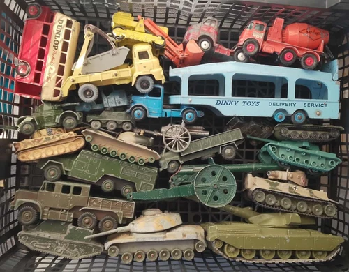 VINTAGE DIECAST DINKY & CORGI TOYS & OTHERS JOB LOT MILITARY & CIVILIAN VEHICLES