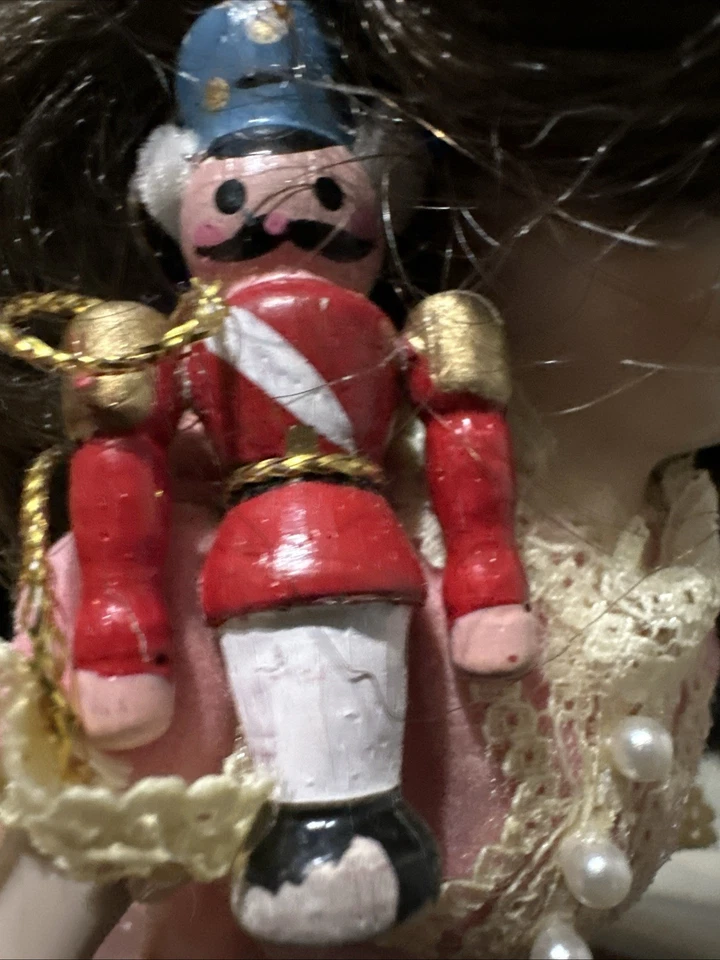 Muñeca Samantha American Girl de colección primera muñeca de porcelana y cascanueces Foto 3 de 4