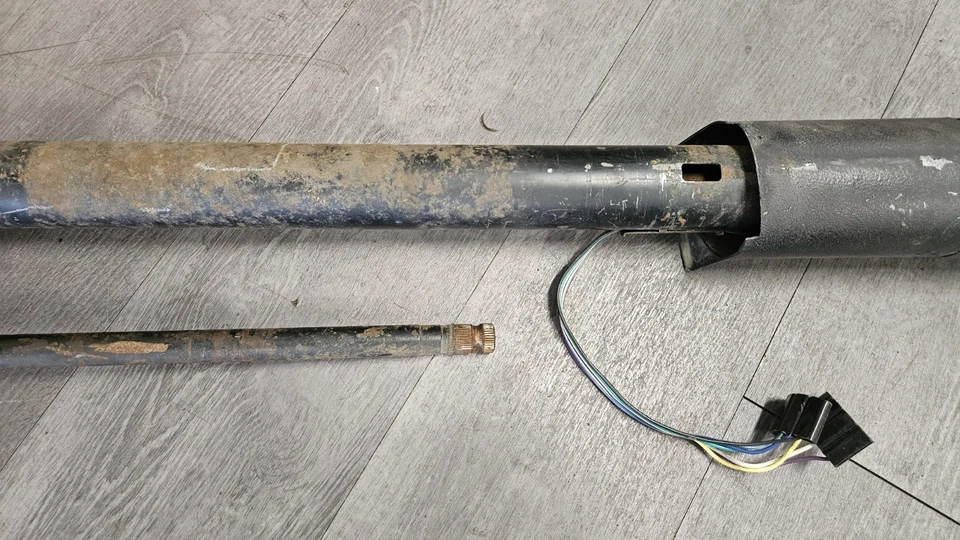 Chevy Impala 1963-64 columna de dirección de cambio de piso sin inclinación con eje intermedio Foto 4 de 4