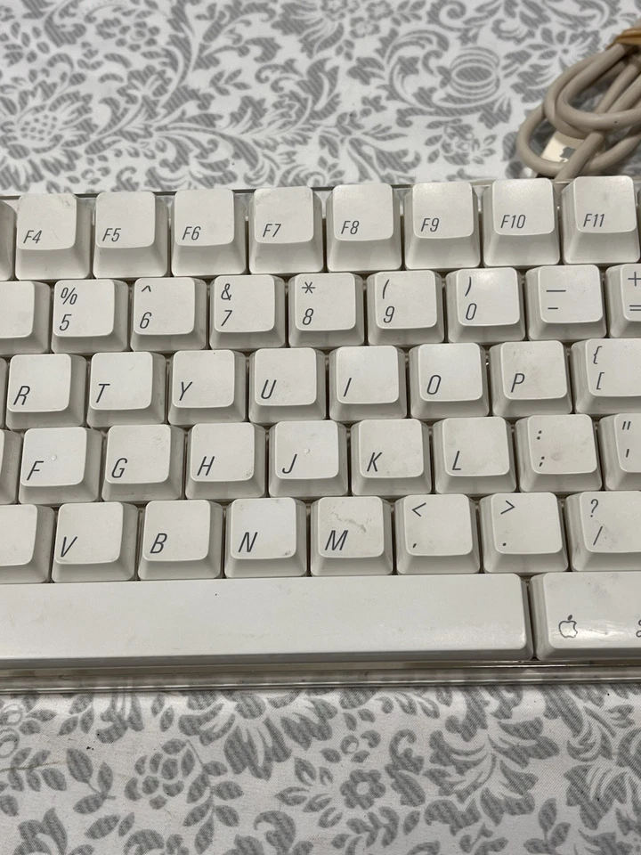 Apple A1048 USB Keyboard White Clear Acrylic Vintage Mac G5 Tested Working - Image 3 of 4