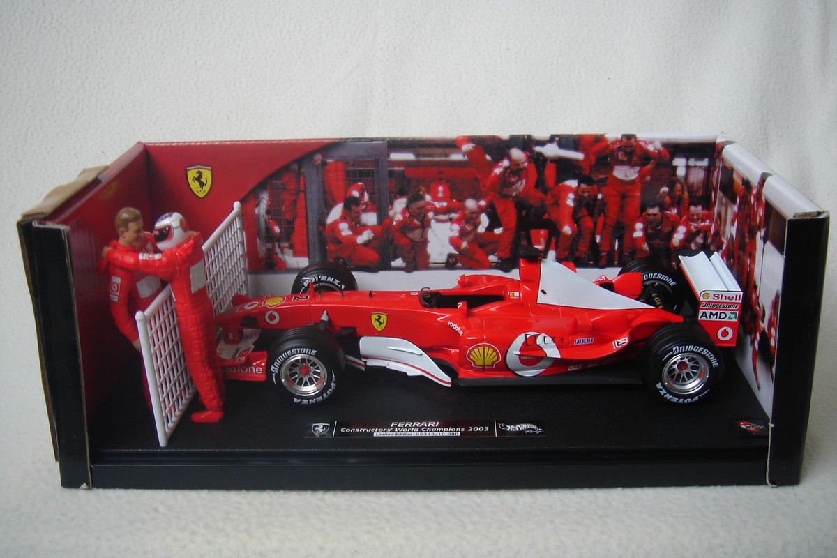 ホットウィール1/18フェラーリF2001Mシューマッハ ワールドチャンピオン ホットウィール1/18フェラーリF2001Mシューマッハ ワールド