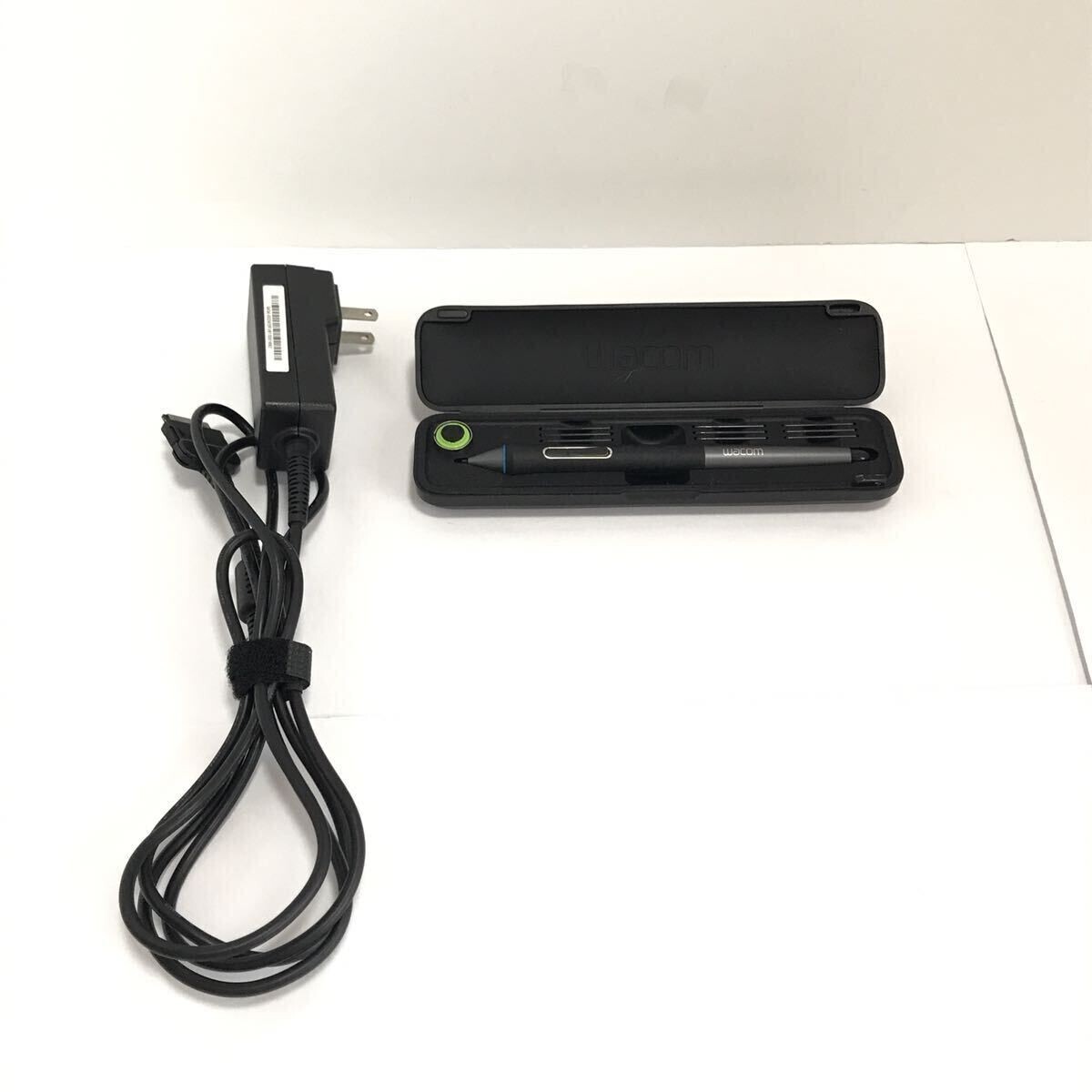 Wacom CINTIQ 13HD Creative Display Graphics LCD Tablet Black
