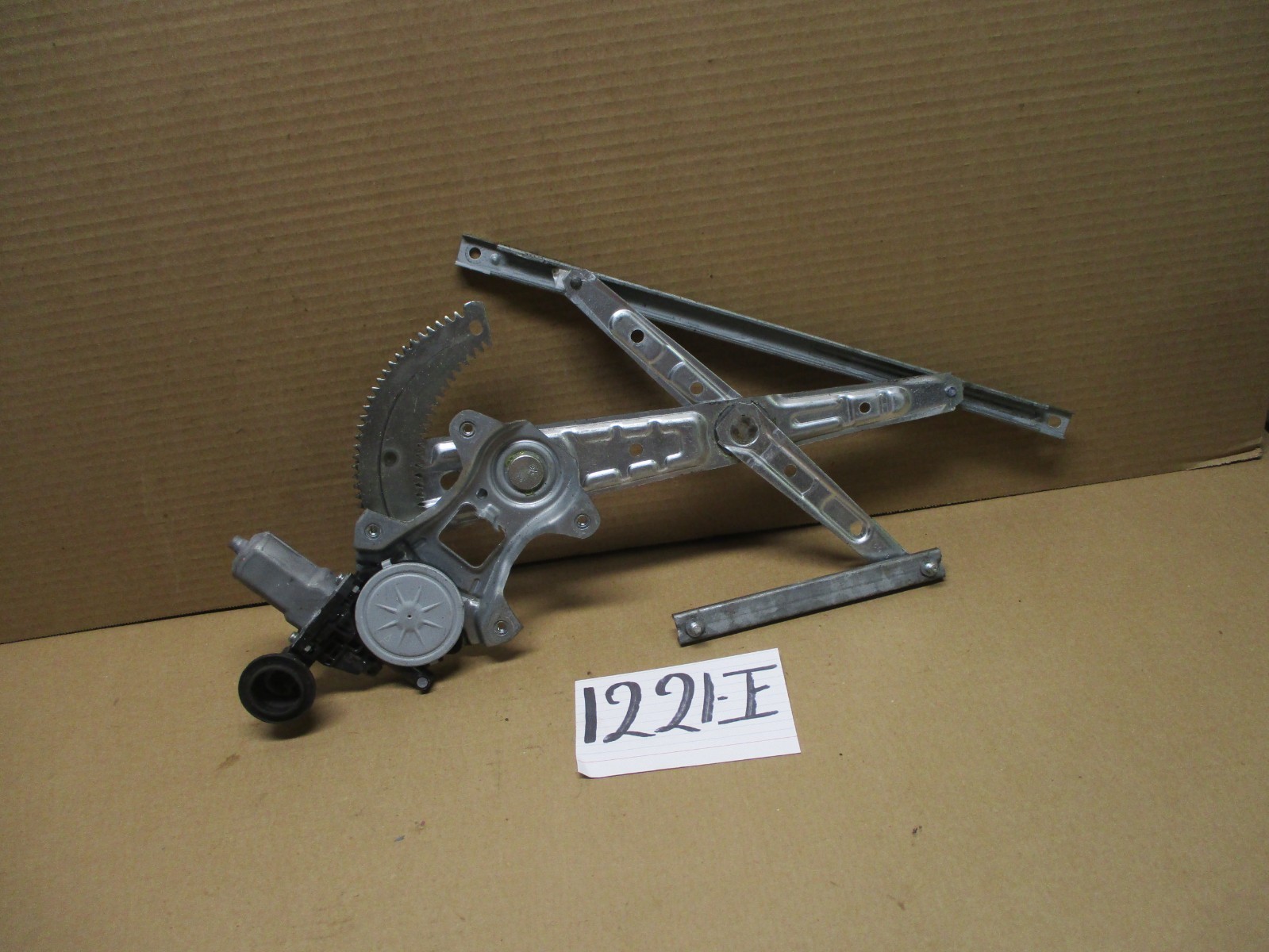 14 15 16 17 18 Infiniti Q50 REAR PASSENGER Side Window Regulator W/ Motor#1221-E