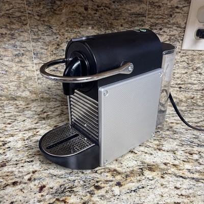Nespresso/Delonghi  EN124S Pixie Espresso Machine - (Black & Silver) NICE!!