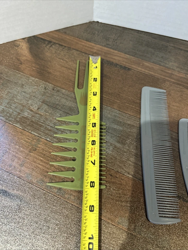 Lote de 3 peines de peinado y un cepillo de peinado redondo vintage Foto 2 de 4