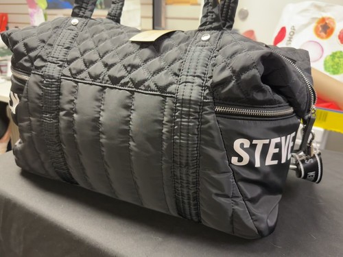 NWT-Steve Madden Gorgeous Black Nylon Quilted Big Weekender Duffle Bag - Picture 2 of 9