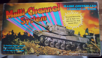 RADIO CONTROL WORKING VINTAGE 70s LEOPARD A2 TANK MADE IN HONG KONG with BOX