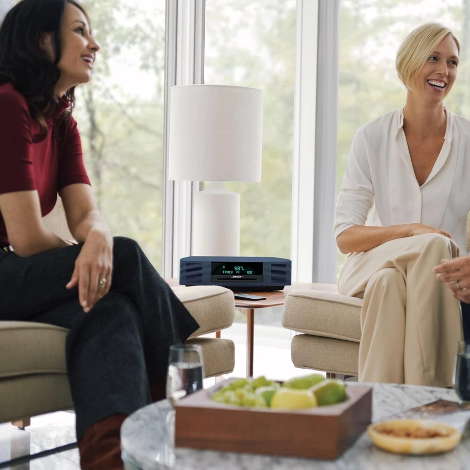 Bose Wave Music System III CD Player AM/FM Radio - Limited Edition Midnight Blue - Image 2 of 4