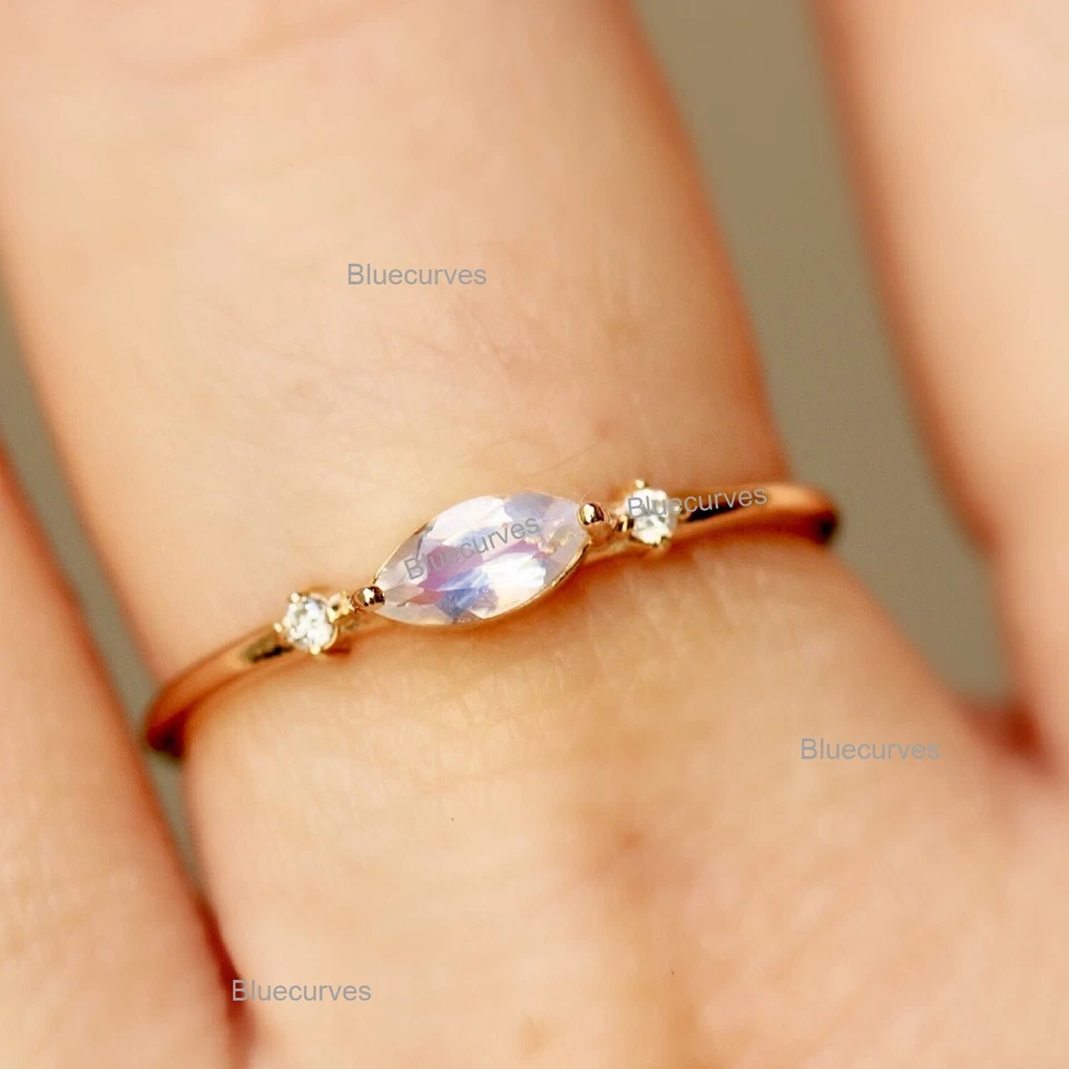 Anillo trío diamantes reales de oro amarillo de 14 k con piedra lunar arco iris marquesa de 6x3 mm y 1,3 mm Foto 3 de 4