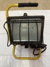 Portable Work Light with Stand – 120V, 4.2A