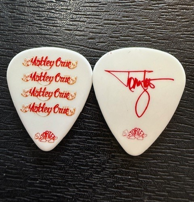 MOTLEY CRUE #4 / TOMMY LEE / TOUR GUITAR PICK | eBay MOTLEY CRUE #4 / TOMMY LEE / TOUR GUITAR PICK | eBay