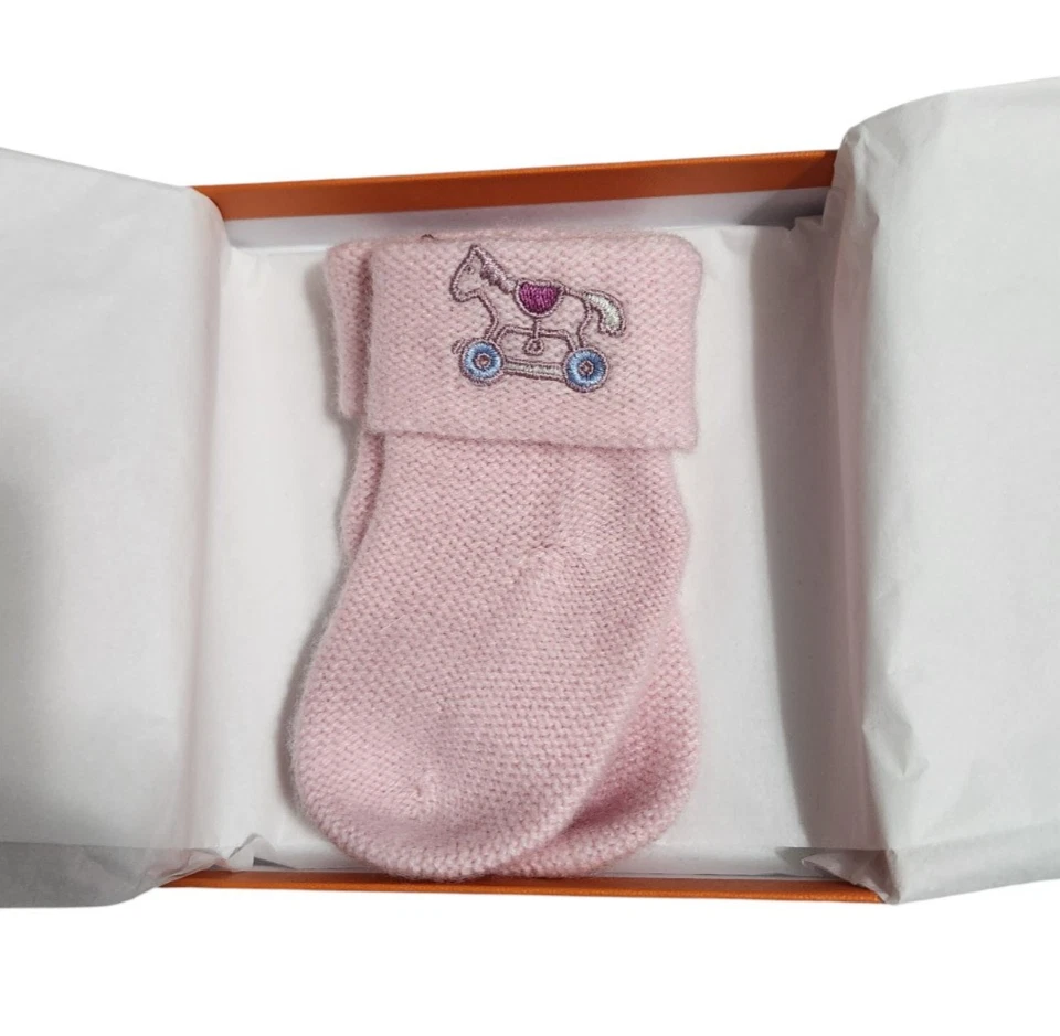 Hermes 100% Cashmere Baby Socks Infant Pink Embroidered Horse
Opens in a new window or tab