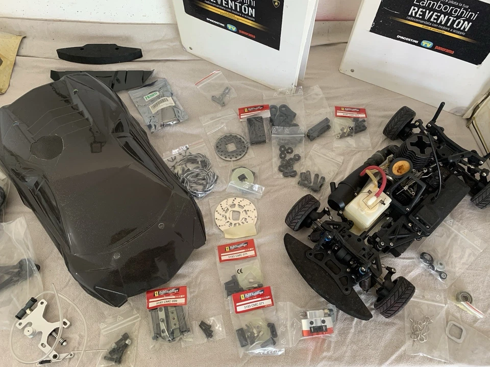 Lamborghini Reventon Con Telecomando - Immagine 4 di 4