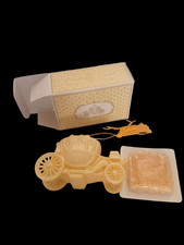 AVON Cinderella coach Pomander Diffuser in Box Rare Boxed Vintage 1983.