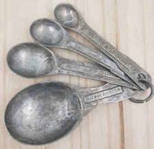 Vintage Authentic US Std Aluminum Measuring Spoons Set Of 4 With Ring