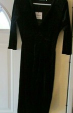 Vestido LUNABELLA Terciopelo Cuello en V Warp NEGRO Talla MEDIANA Nuevo con Etiquetas