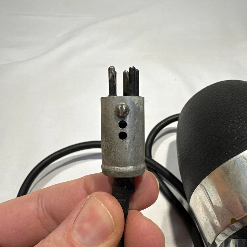 Vintage Medalion Instruments Medalhão Medalômetro Duplo RPM Voltímetro 5 Pinos 3 Seletor Marinho - Imagem 4 de 4