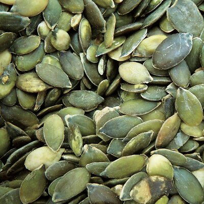 Semi Di Zucca Sgusciati Su Un Fondo Bianco Fotografia Stock - Immagine - Foto 6