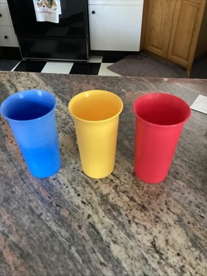 TUPPERWARE Set Of 3 Cups 10.5 Ounce 2874A Red Blue Yellow Bell Tumblers