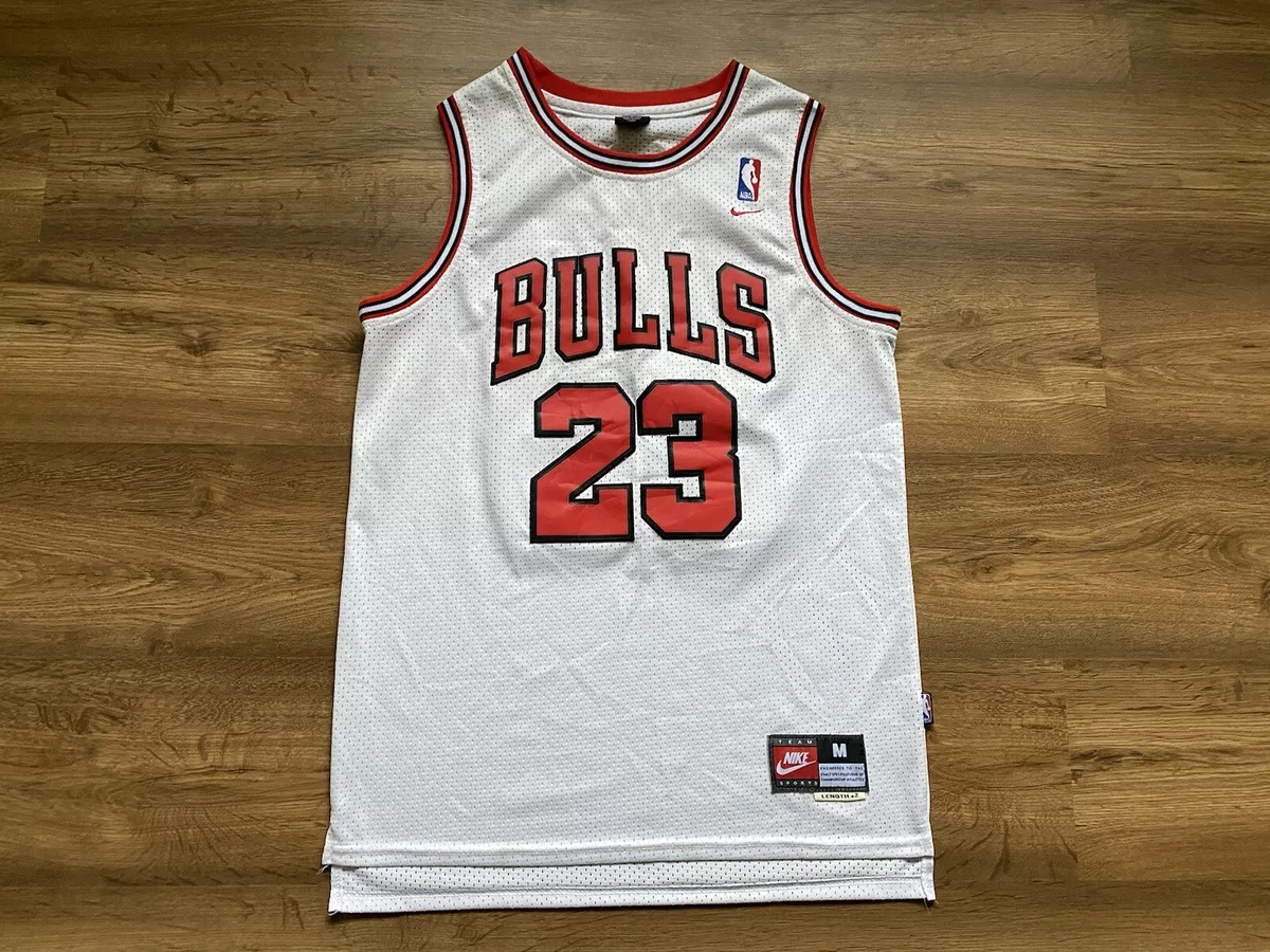 NBA CHICAGO BULLS BASKETBALL SHIRT JERSEY NIKE #23 MICHAEL JORDAN
