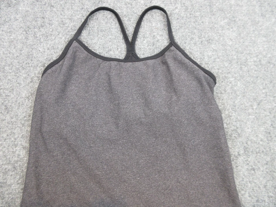 Camiseta sin mangas Nike para mujer gris mediana con logotipo informal atlética ajustada para dama Foto 3 de 4