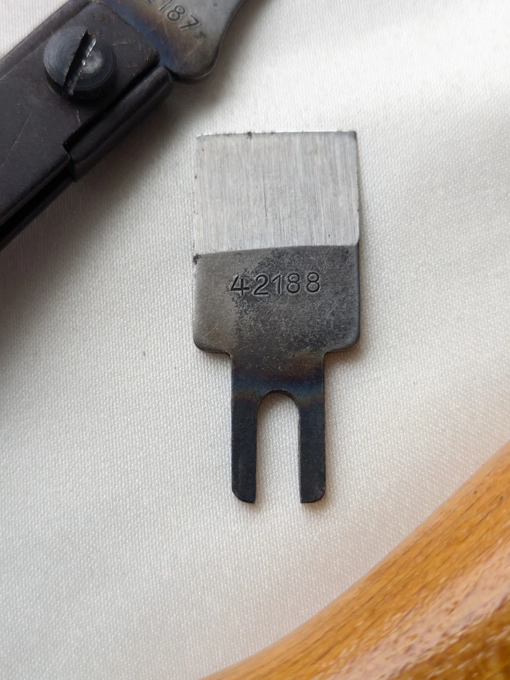 Genuine Pfaff Sewing Buttonhole Cutter Tool W/ Blade 42188 + 42187 + Screwdriver - Image 3 of 4