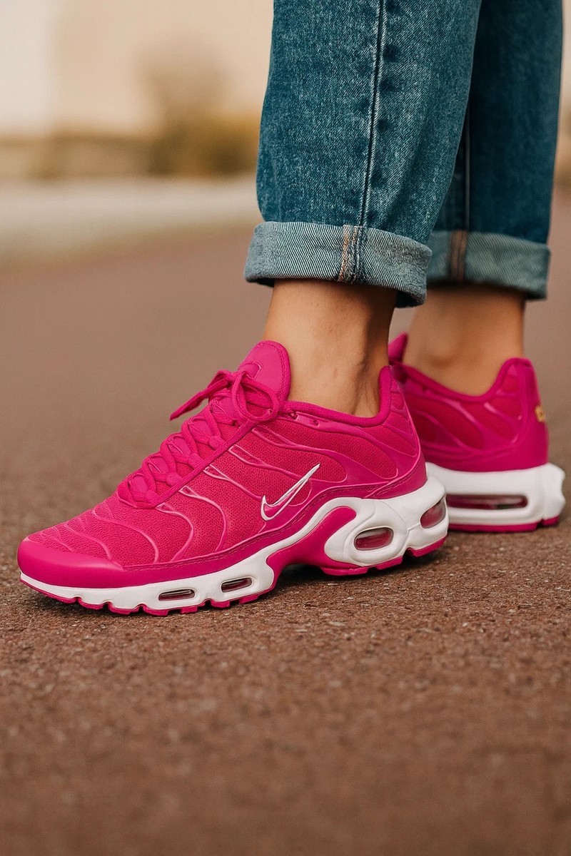 Size 8.5 - Nike Air Max Plus Hot Pink W for sale online | eBay