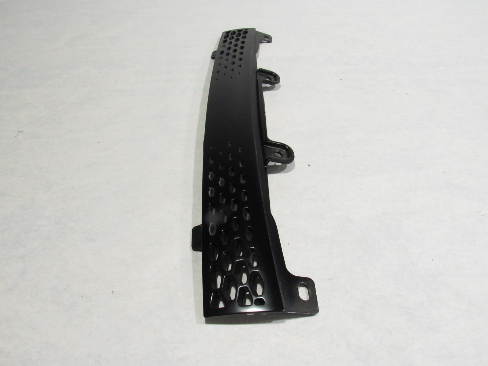 20-23 McLaren GT 2021 Rear Bumper Upper Top Trim Cover Panel ;:Y