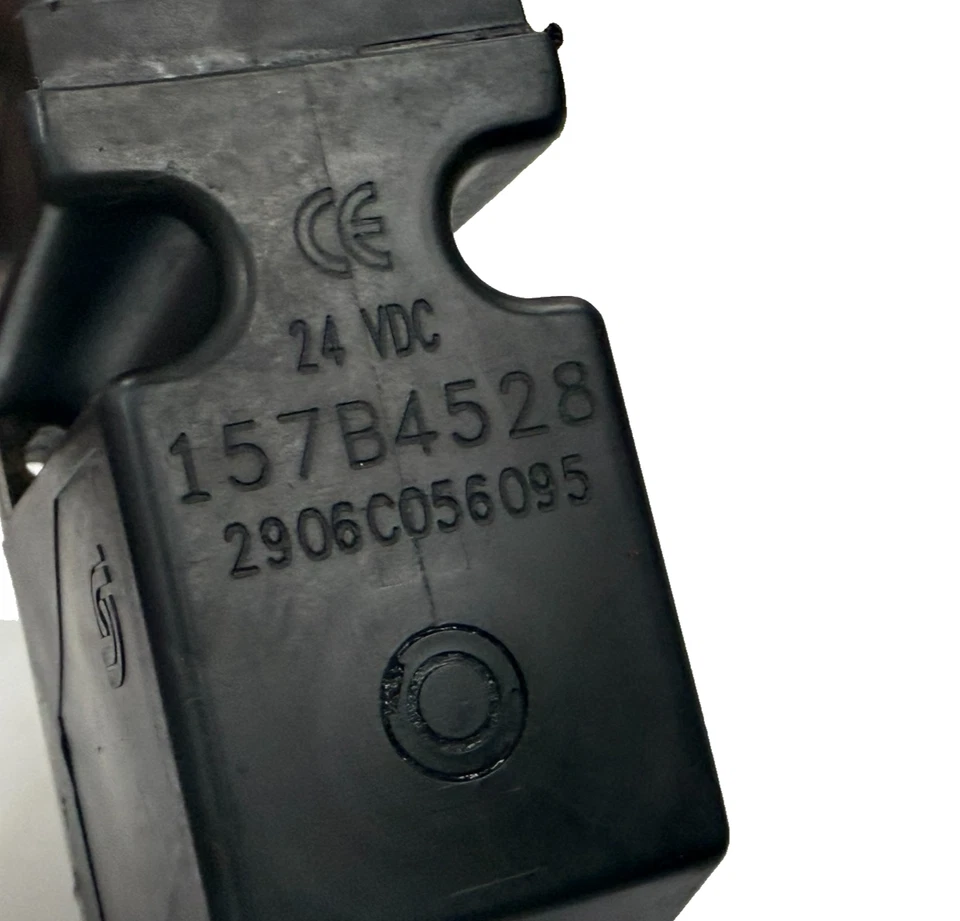 SAUER DANFOSS 157B4528  PVEM32 electrical actuation 24V DC - Image 4 of 4