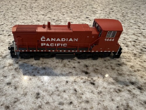 Atlas Master HO Scale Canadian Pacific MP15DC #1444 QSI Sound DCC/DC w Box | Condition: New: Other (See Details)