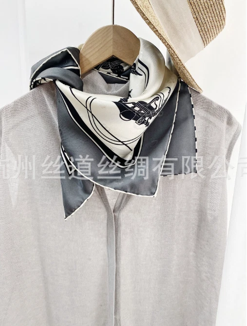 14Momme Twill Silk jacquard carriage Print Square Shawl 26'' Bandanna Scarf Wrap