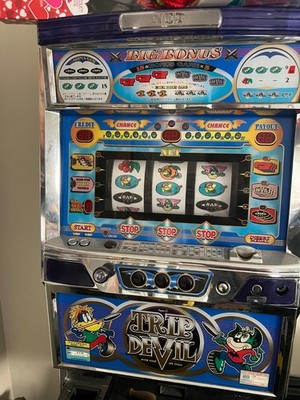 Japanese Pachislo token only operated slot machine Pickup only in