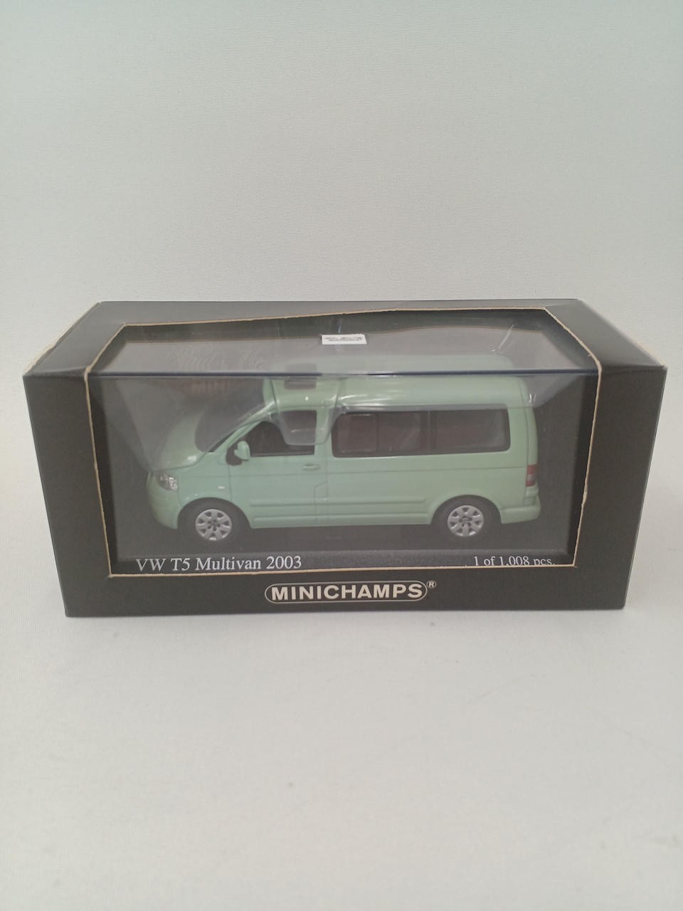 Minichamps Volkswagen T5 Multivan Minibus 1:43 MULTIVAN