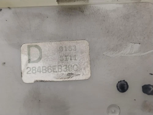 284B6EB30C Caja Reles/Fusibles para NISSAN PATHFINDER (R51) 2.5 dCi LE 2415696 - Imagen 5 de 6