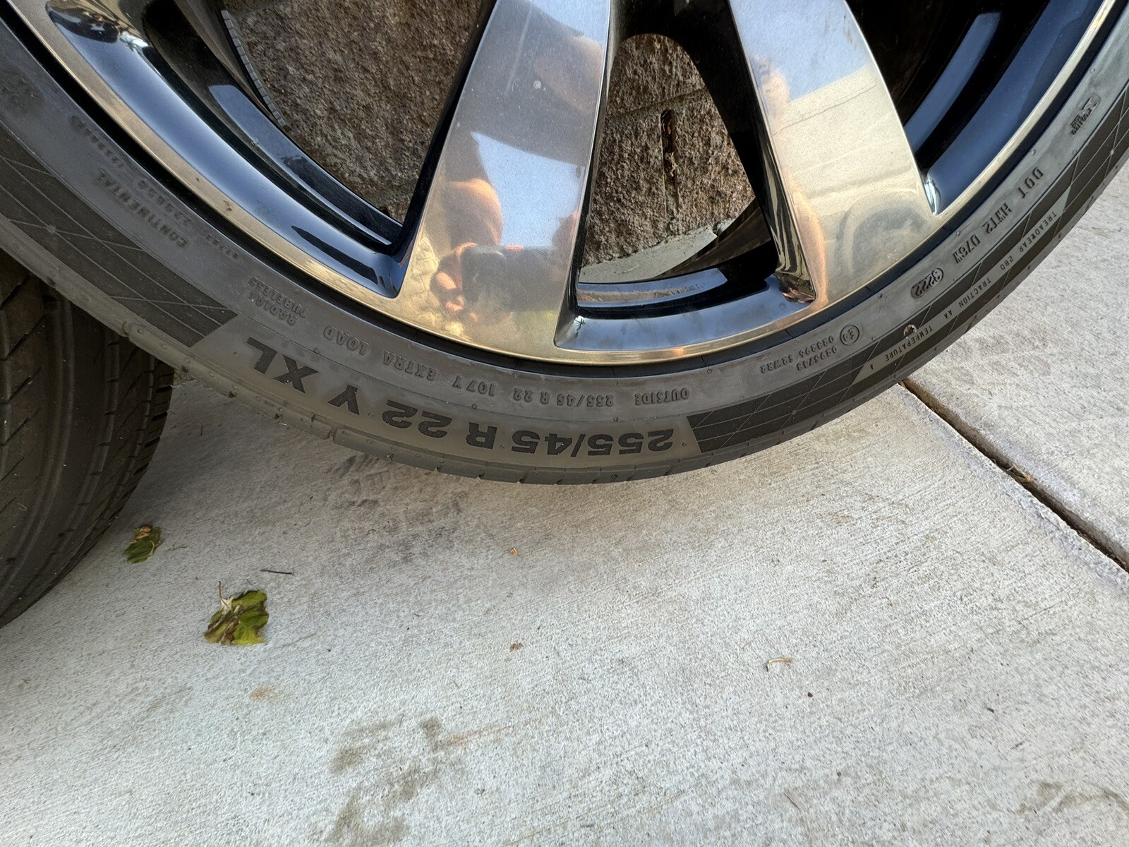22" USE ROLLS ROYCE CULLINAN SET OF 4 WHEEL AND TIRES
